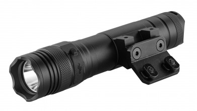 A61241-03.jpg Lampe Tactique Skywoods Tactical Orghini L70192 - 1250 Lumens avec Montage Rail M-Lock Photo A61241-03.jpg Lampe Tactique Skywoods Tactical Orghini L70192 - 1250 Lumens avec Montage Rail M-Lock