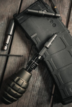 Photo PU009-04.jpg GUN POWER TOOL Set Outils 17 pcs Grenade